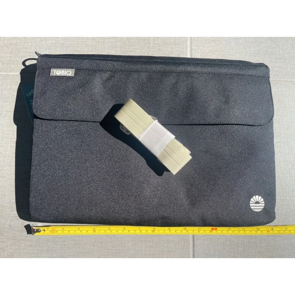 TOBIQ Boss Flip Bag NEW Black Travel Messenger Laptop Crossbody Gorpcore Casual